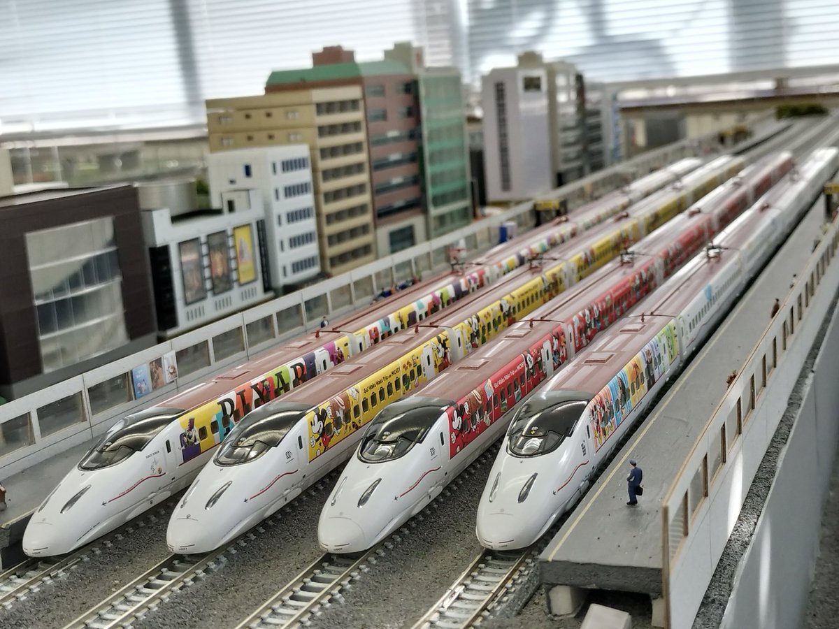 mac_yosshi's tweet photo. 先月の鉄分
uppercase
7番線1周動画
#鉄道模型 #レンタルレイアウト  #東京 #江戸川 #小岩 #Nゲージ
九州新幹線特集 終
#JR九州 #800系 #さくら #みずほ #つばめ #かもめ 
#ディズニー #Disney #Pixar #ピクサー #くまモン #ミッキーマウス
#台湾 #700T
N700S系8000番台
西九州新幹線HAPPY BIRTHDAY!号 https://t.co/LLdXbKUl0a