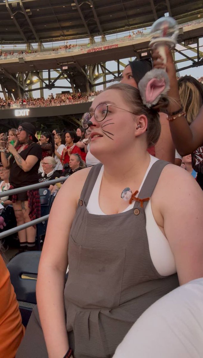 krebunny's tweet photo. Not a vid but please look at this photo Kailyn got of me crying to cinema while dressed as a cat https://t.co/5vANjIOAdb