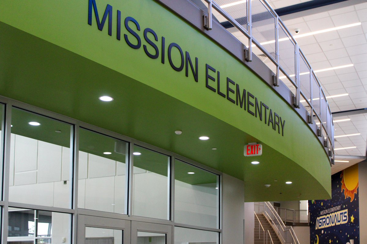 FortBendISD's tweet image. 🚀 Mission ready!
This week, Superintendent Dr. Marc Smith, the Fort Bend ISD Board of Trustees and members of the executive team visited the first of three new campuses set to open for the 2025–26 school year.
Mission Elementary is ready for liftoff! The campus is designed to…