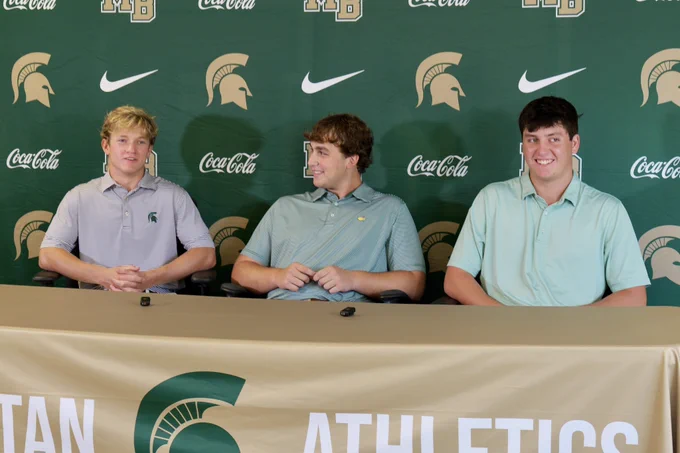 Image from Mountain Brook Football (@MtnBrookFTBL)