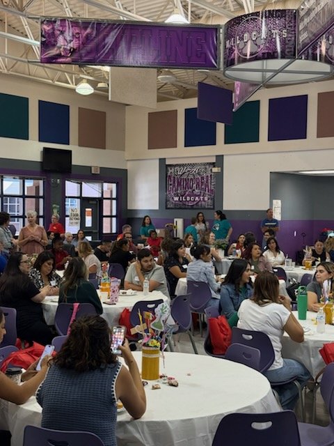 ignacior38's tweet image. It was great to welcome our newest team members to Las Cruces Public Schools this morning! I am grateful for the opportunity to share our district’s vision and commitment to student success. We're here to support, grow, and lead—together. @LCPSnet