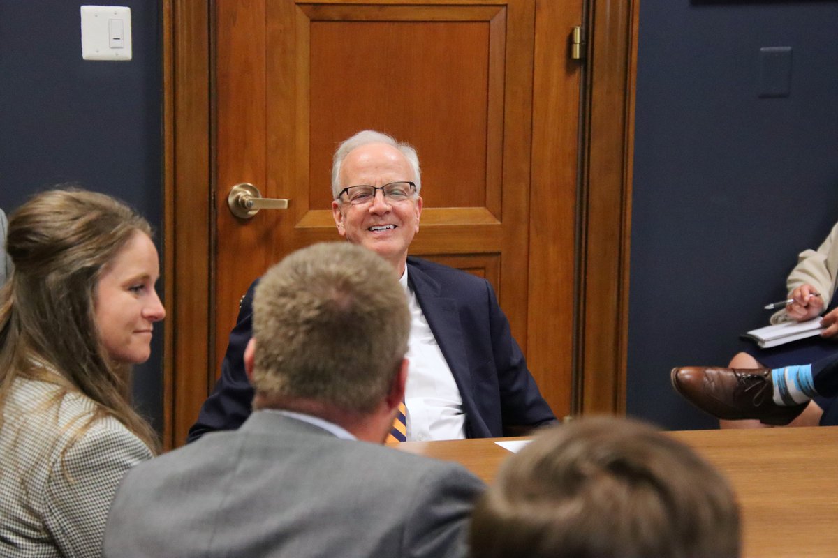 JerryMoran's tweet image. Great meeting with @kscorn! We discussed issues important to corn growers & my work on @SenateAgGOP. From biofuels to animal feed & food products, our corn growers support many industries. I appreciate KS Corn's work to support our producers.