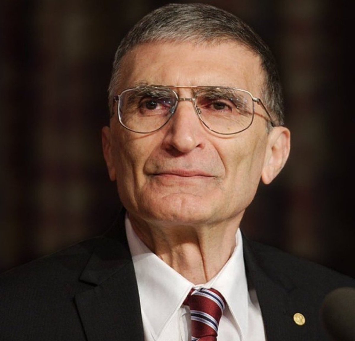 “Türk ulusunun en büyük yanlışı, Arap kültürünün din zannetmesidir.”

Prof. Dr. Aziz SANCAR