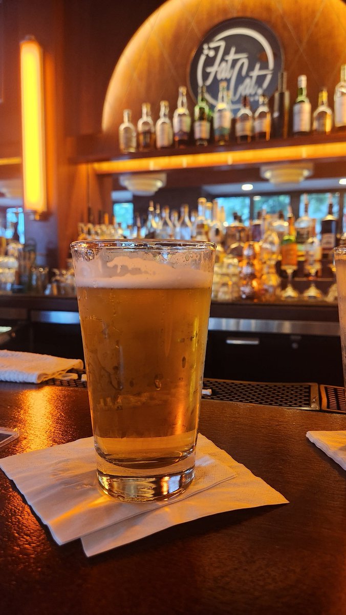 fight4ever's tweet image. Some time to kill before doors open at the Aragon for #AEWDynamite and still feeling the afterglow of All In. Cheers to wrestling π€ΌββοΈπΊ!