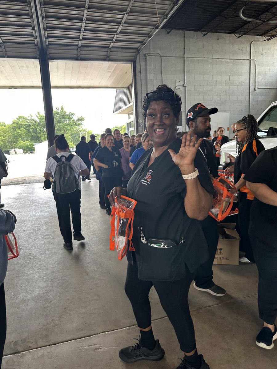 CherishPipkins's tweet photo. I am super proud of our team! From idea to execution, Mrs. Tutton secured donations to help @LancasterISD auxiliary staff beat the summer heat with personal fans and cooling towels. 😎🆒🪭
“Every employee a success.” 🧡
#DreamBelieveRoar https://t.co/ViKhnSertC