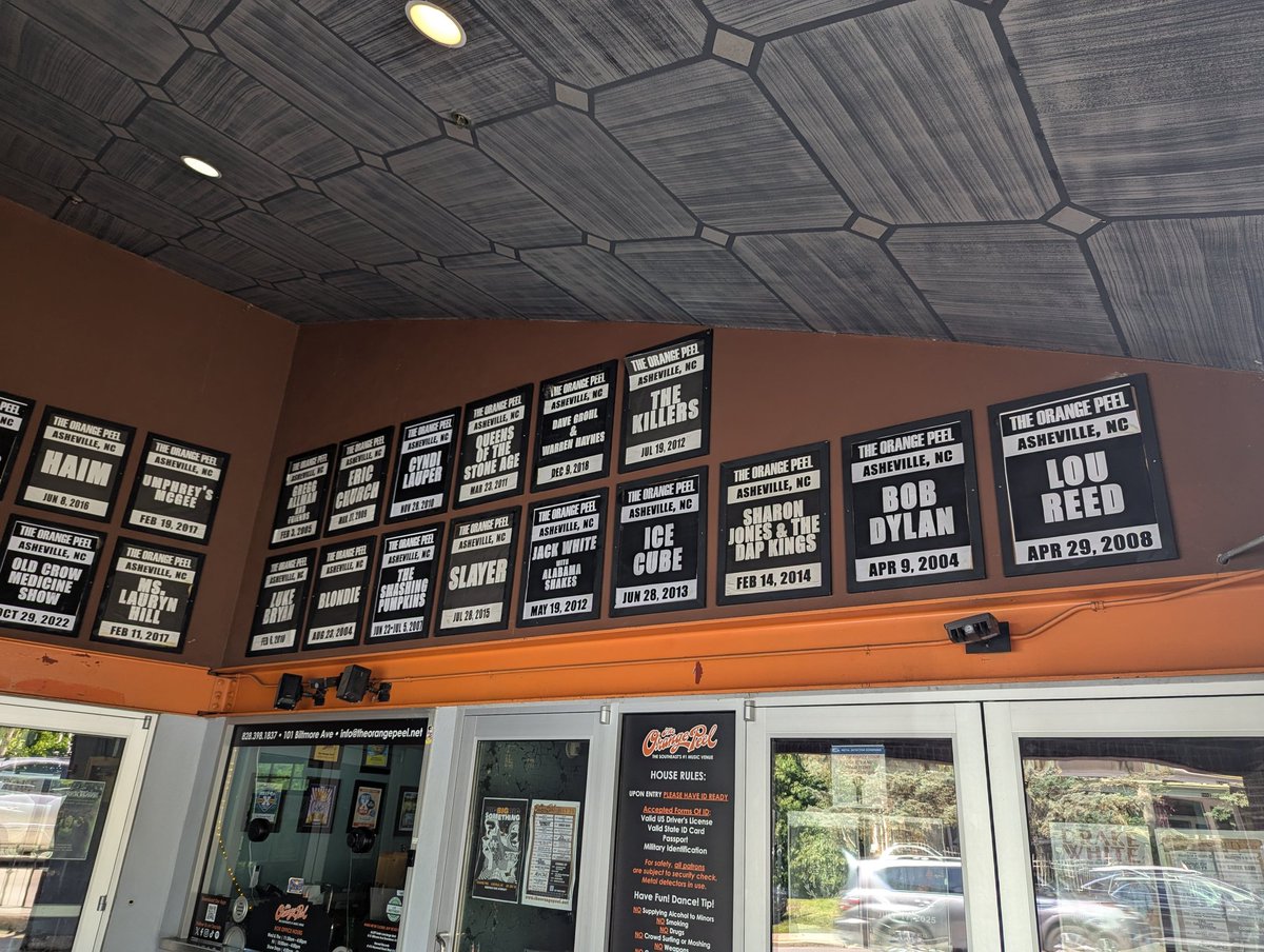 alexpodlogar's tweet image. I&apos;m seeing the @gaslightanthem in Asheville tonight at @ThePeel, a place I&apos;ve always wanted to see a show. Really excited for a day-long vacation I&apos;ve granted myself - that 4-hour drive was nothing and the hotel is great. Really appreciate TGA adding some headlining dates.