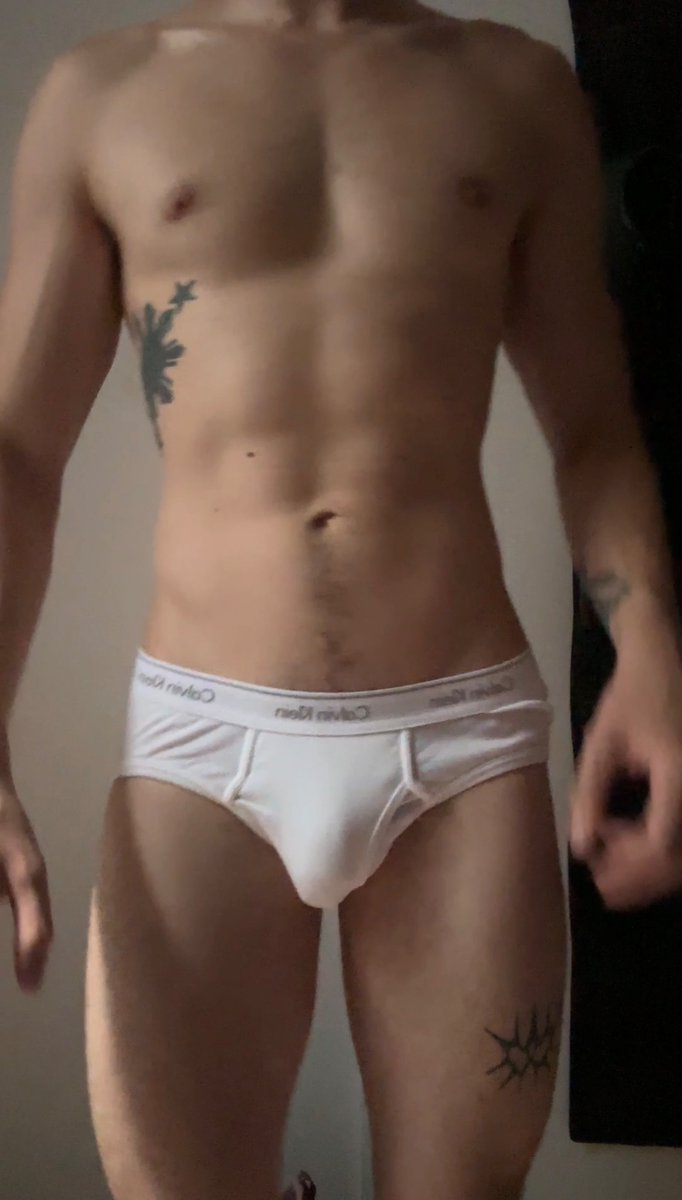 lil_eath's tweet image. have a bit of a cold and my brain isn’t firing at all cylinders or whatever but I did lose 4% body fat in the last 2 months so here’s proof of that.