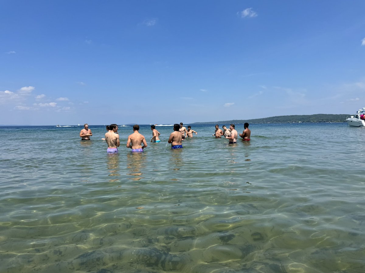 STLSharksFootball tweet media