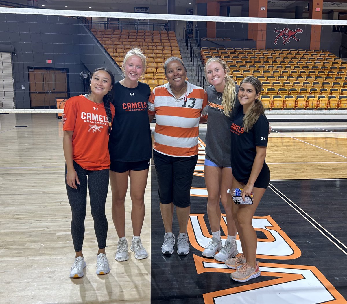 GoCamelsVB's tweet image. Now & Then 🧡
Huge shoutout to Yalonda White, CUVB Alum (1995), for working our Position Camp this week. You were amazing!
#RollHumps #CUVBAlum