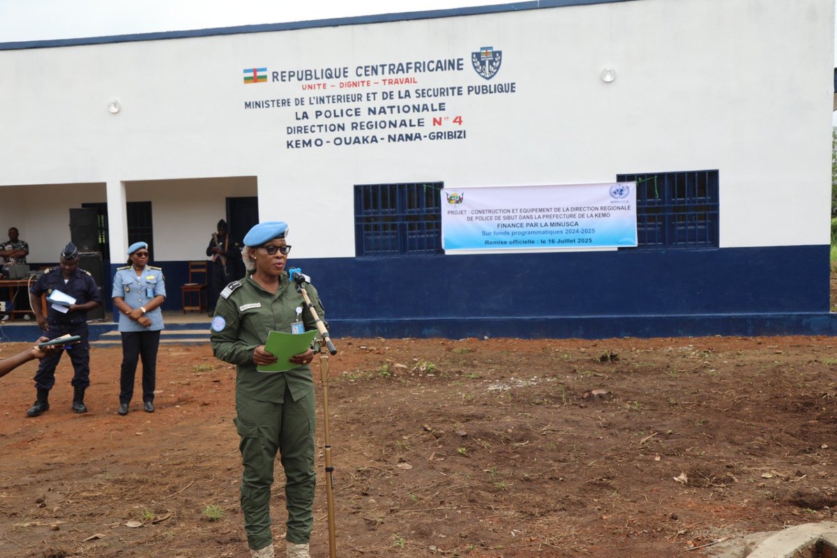 UNPOL MINUSCA (@unpol_rca) on Twitter photo Ce jour, à #Sibut, la CD Néné Ouedraogo, au nom du Chef de l'<a href="/UNPOL/">United Nations Police</a> #MINUSCA,a remis à Mme Baka Lucienne, Gouverneure de la région de Kagas,le bâtiment construit&équipé par <a href="/UNPOL/">United Nations Police</a>,de la Direction Régionale de la Police no4. C’était en présence du DG Adj. de la police nationale🇨🇫 Ce jour, à #Sibut, la CD Néné Ouedraogo, au nom du Chef de l'<a href="/UNPOL/">United Nations Police</a> #MINUSCA,a remis à Mme Baka Lucienne, Gouverneure de la région de Kagas,le bâtiment construit&équipé par <a href="/UNPOL/">United Nations Police</a>,de la Direction Régionale de la Police no4. C’était en présence du DG Adj. de la police nationale🇨🇫