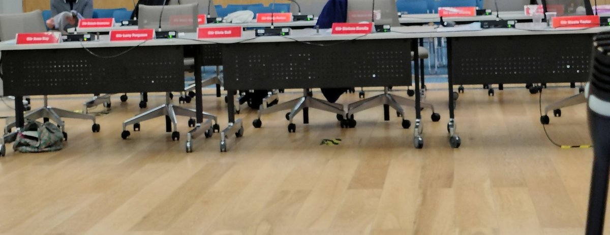 While @BexleyNews Conservative Councillors spoke in an important debate about policing, called for more police officers in our Borough and represented Bexley's hard working residents and businesses, Labour Councillors went on strike, walked out and refused to debate!