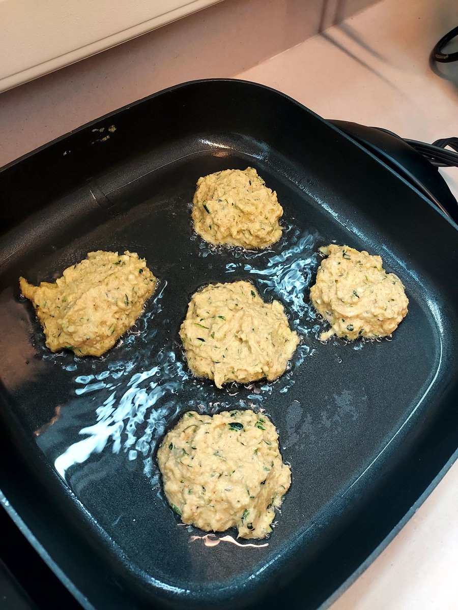 KimIngram22's tweet photo. Who said #SummerSchool was lame??? Making poor man's crabcakes, practicing #functionalwriting and #baking corn dog muffins! #Bakingismath! Let's go! #ESY @lshspioneers @LSPioneers is fun! #learning through doing!! https://t.co/nk6TI1mOey