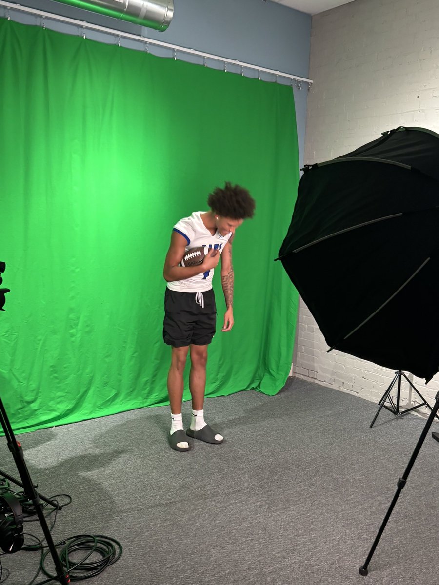 GchsRam's tweet image. The guys had a great time with @TreyScott_NC & @neusenewssports. The guys had a chance to work on their interview skills & posed for the camera. #Memories #BehindTheScenes