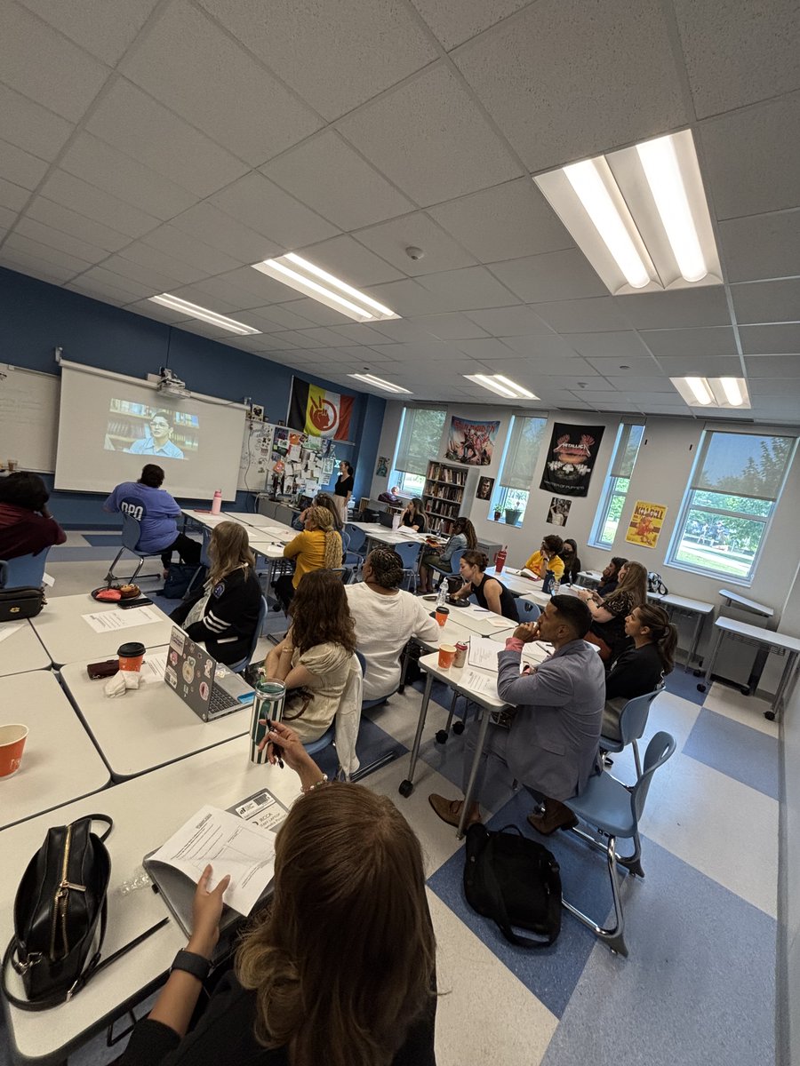 TandL_CPS's tweet image. Yesterday, our incredible CPS school leaders took part in Day 2 of the Summer Leadership Institute at John Hancock High School, where they engaged in breakout sessions and collaborative learning.
This is what leadership looks like: learning with and from each other@ChiPubSchools