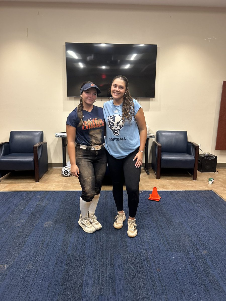 Kyndal France (@kyndalfrance27) on Twitter photo Thank you to <a href="/CoachBee9/">Mike Larabee</a> and <a href="/FIUSoftball/">FIU Softball</a> for an amazing opportunity to show my skills!! Through all the rain and delays I still got to learn a lot and get to know the culture of the team. Thank you to <a href="/CoachBee9/">Mike Larabee</a> and <a href="/FIUSoftball/">FIU Softball</a> for an amazing opportunity to show my skills!! Through all the rain and delays I still got to learn a lot and get to know the culture of the team.