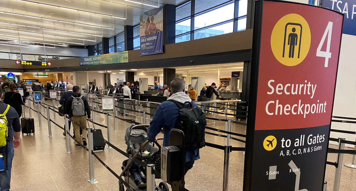 TSA's tweet image. Do you love numbers and statistics? Are you curious about just how many people travel through our checkpoints each day? Good news - you can always check out our TSA travel volume page.
Passenger travel numbers are updated Monday - Friday.
Visit: tsa.gov/travel/passeng…