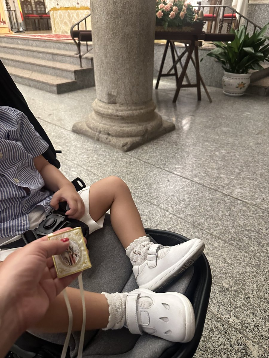 Como cada año, no faltamos a nuestra tradición de venir a la procesión de la Virgen del Carmen. 🩷

Este año hemos venido una personita más, mi niña que a ver si se anima a nacer.