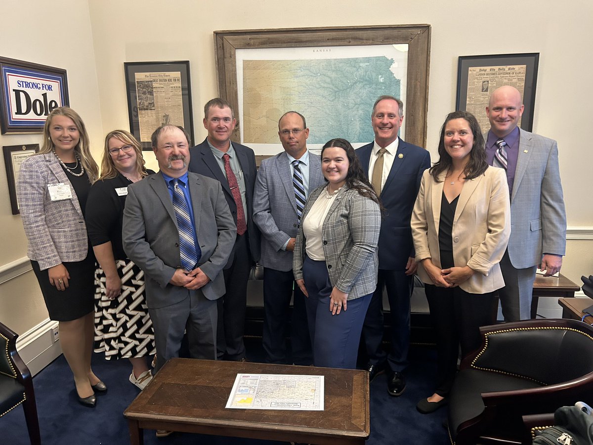 KsSoybean's tweet image. Today grower leaders visited the Kansas delegation to address active issues impacting farmers and strengthen relationships. Thank you to @sharicedavids, @RogerMarshallMD, @JerryMoran, @RonEstesKS, @DerekSchmidtKS and @TraceyMannKS and their staff for meeting with us.