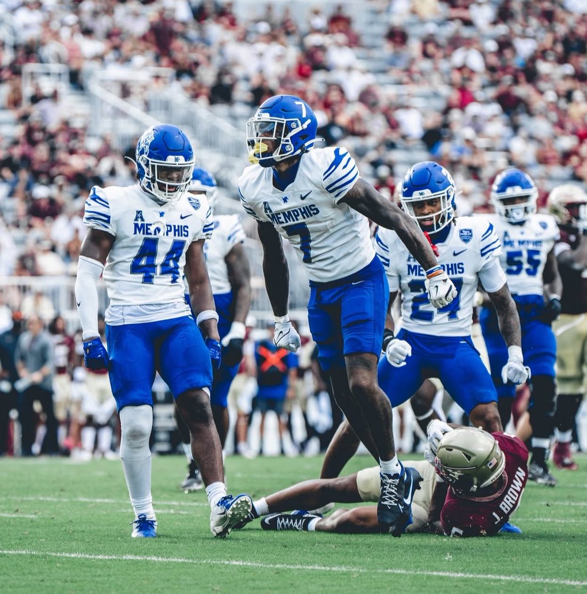 Brandon“BJ”Allen Jr (@bigsgbran) on Twitter photo #AGTG
University of Memphis offered 💙🤍
<a href="/ChadSimmons_/">ChadSimmons</a> <a href="/BakerParrish_/">Baker Parrish</a> <a href="/CoachJayMitch/">Jay Simpson</a> <a href="/CoachTJ14/">T. Reese™️</a> <a href="/CoachMo25/">Morris Mitchell, Ed.S</a> <a href="/RecruitWestlake/">WestlakeRecruits</a> <a href="/MemphisFB/">Memphis Football</a> <a href="/on3recruits/">Follow <a href="/Rivals/">Rivals</a></a> @Rivals <a href="/RivalsFriedman/">Adam Friedman</a> <a href="/TheUCReport/">Billy Tucker</a> <a href="/RecruitGeorgia/">Recruit Georgia</a> #AGTG
University of Memphis offered 💙🤍
<a href="/ChadSimmons_/">ChadSimmons</a> <a href="/BakerParrish_/">Baker Parrish</a> <a href="/CoachJayMitch/">Jay Simpson</a> <a href="/CoachTJ14/">T. Reese™️</a> <a href="/CoachMo25/">Morris Mitchell, Ed.S</a> <a href="/RecruitWestlake/">WestlakeRecruits</a> <a href="/MemphisFB/">Memphis Football</a> <a href="/on3recruits/">Follow <a href="/Rivals/">Rivals</a></a> @Rivals <a href="/RivalsFriedman/">Adam Friedman</a> <a href="/TheUCReport/">Billy Tucker</a> <a href="/RecruitGeorgia/">Recruit Georgia</a>