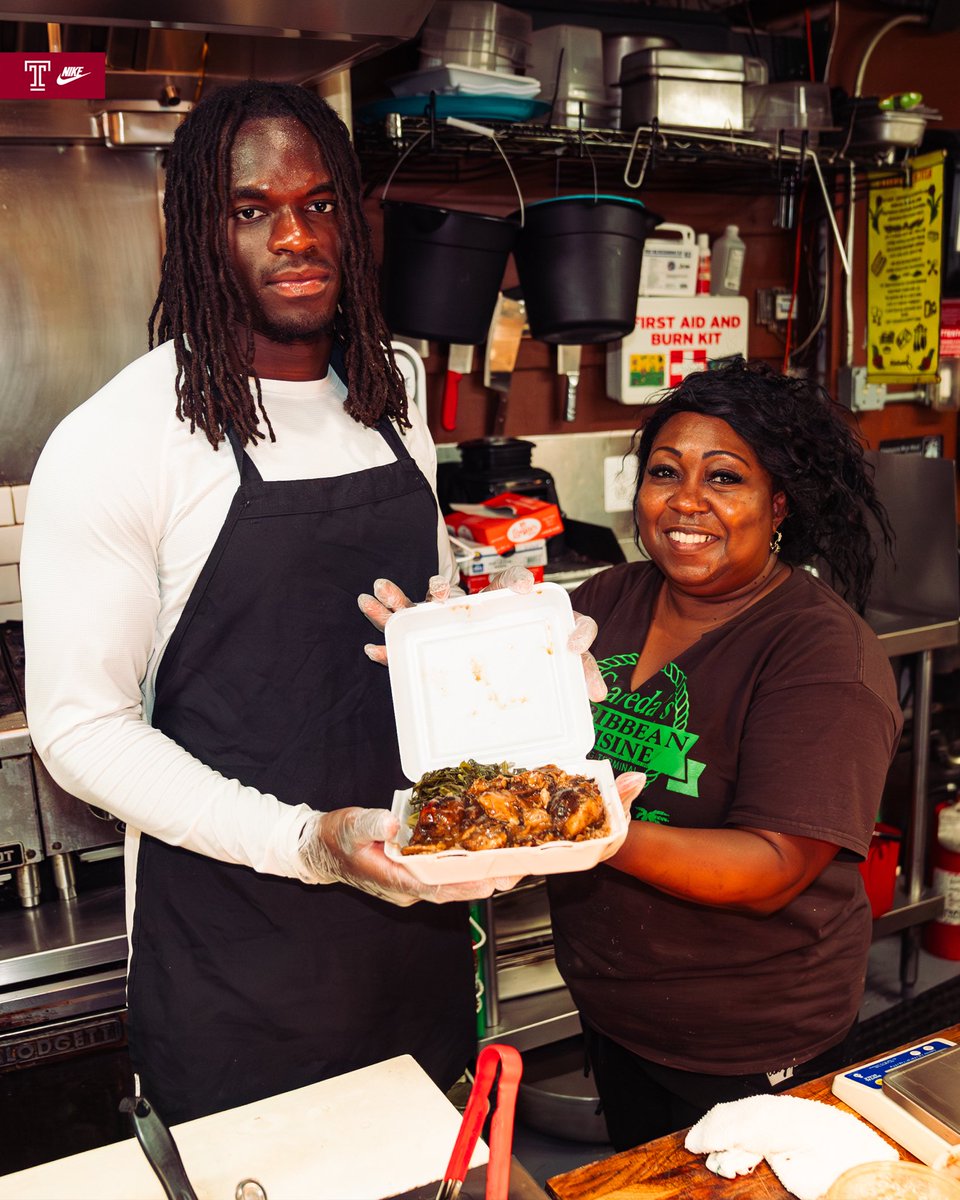 Temple_FB's tweet image. Had a great time at @RdgTerminalMkt today hanging out with our community! π
#TempleTUFF