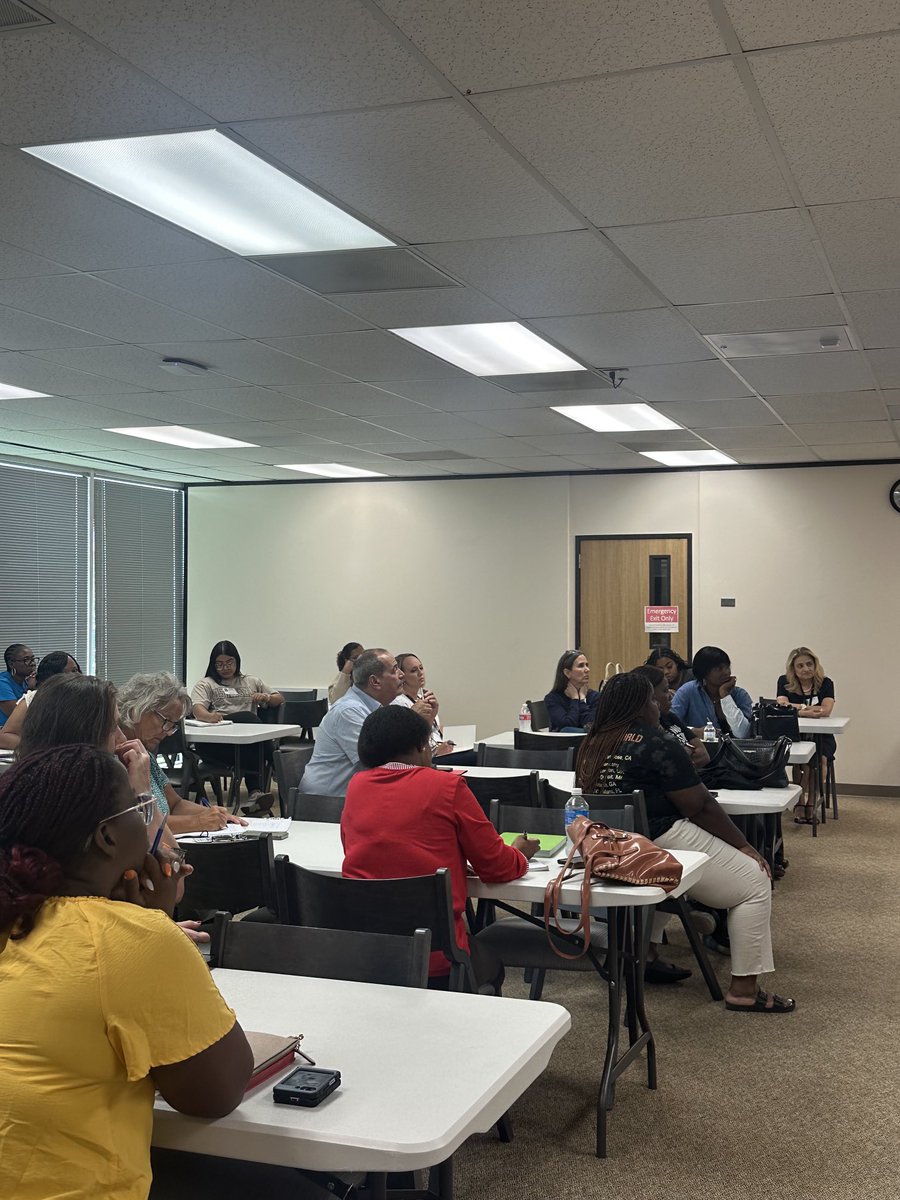 LamarCISDHR's tweet image. Thank you to everyone who joined the HCC Cohort Info Session! 🎓🍎 Your passion for education and commitment to making a difference is inspiring. Let’s build the future of teaching—together! #TeacherCertification #FutureEducator