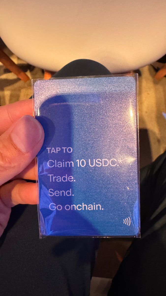 Patrick_Lung's tweet image. Got paid to watch @base’s launch announcement. Really neat onboarding xp