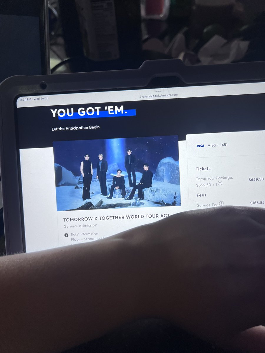 umuhoee's tweet photo. WTS  1 Atlanta TXT VIP TOMORROW PACKAGE ( with send off). Can send proof and FaceTime and call during transfer ! Will send ID or what is needed for benefits as well ! #txt #wtstxt https://t.co/apkNQfGvlS