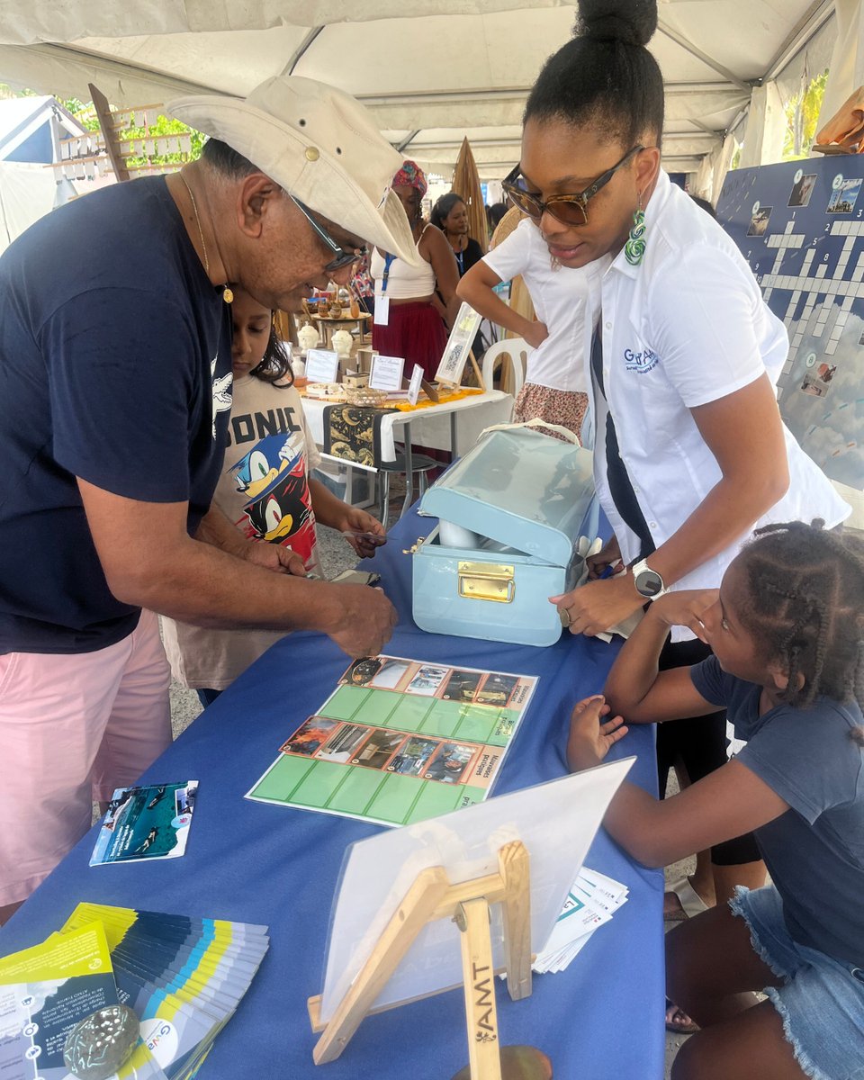 GWADAIR971's tweet image. [#TradiTour2025] A Saint-François et Sainte-Anne, Gwad’Air a sensibilisé sportifs et grand public à la qualité de l’air.
🎲 Jeux, échanges &amp;amp; sensibilisation au programme !
🙏 Merci à M. le Maire de Saint-François, Jean-Luc Perian d’avoir joué le jeu avec nous.

#QualitéAir
