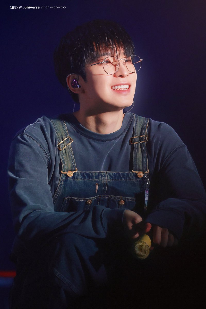 #어마어마한_귀염둥이_원우생일
#OnlyForWONWOO

너의 세계를 들려주는 은유들이 참 고마워
내가 엿본 원우의 세계는 따뜻하고 다정해서 
그와 닮은 모양의 마음으로 오래오래 응원 보내고싶어

1년 중 특별한 하루 더 심어줘서 고마워 원우야 생일축하해♡