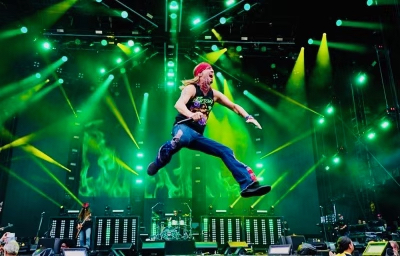bretmichaels's tweet image. Barco #NorthCarolina — Bret Michaels brings the heat to Morris Farm July 24 ⚡
Special guest: @QuietRiot 🎸 Don't miss it!
Tix: ow.ly/791z50WqUFx