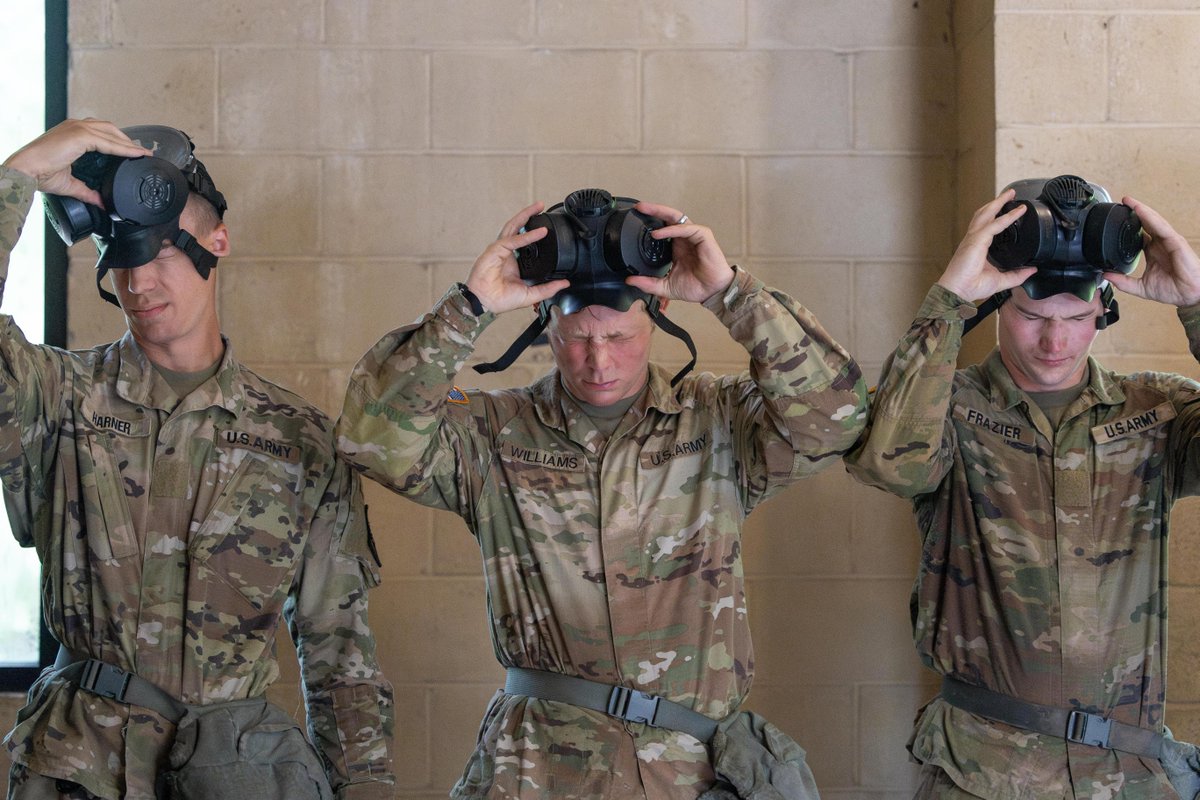 ArmyROTC's tweet image. The 7th Regiment #AdvancedCamp catches wind of the Confidence Chamber at CBRN in #CST2025! 馃挩
馃摳 by Briana Pace, Indiana University, CST Public Affairs Office
Check out the link in our bio for more!
@CG_ArmyROTC | @DCG_ArmyROTC | @CSM_ArmyROTC | @usarec