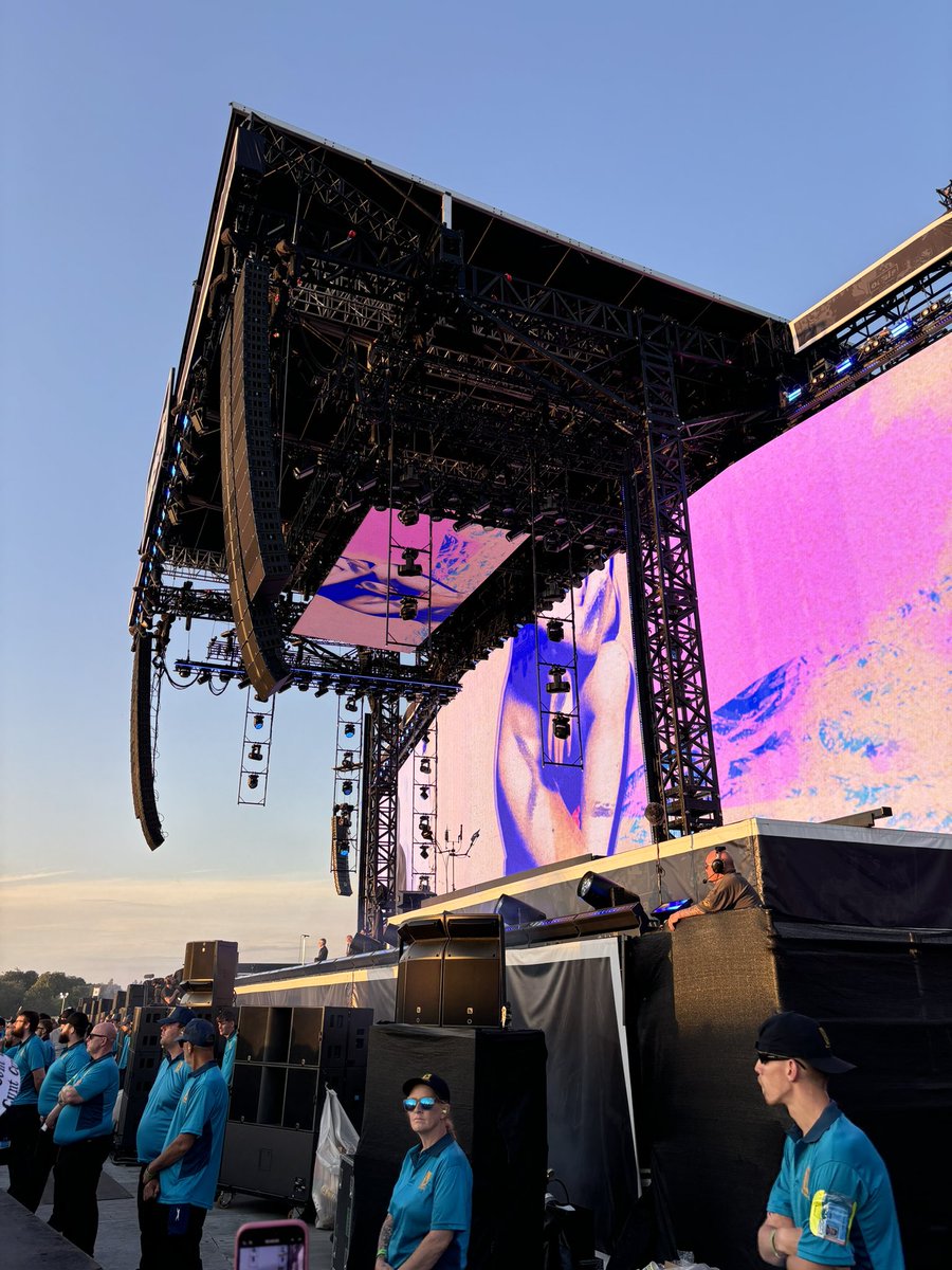 zoee__ab's tweet image. The most incredible night❤️