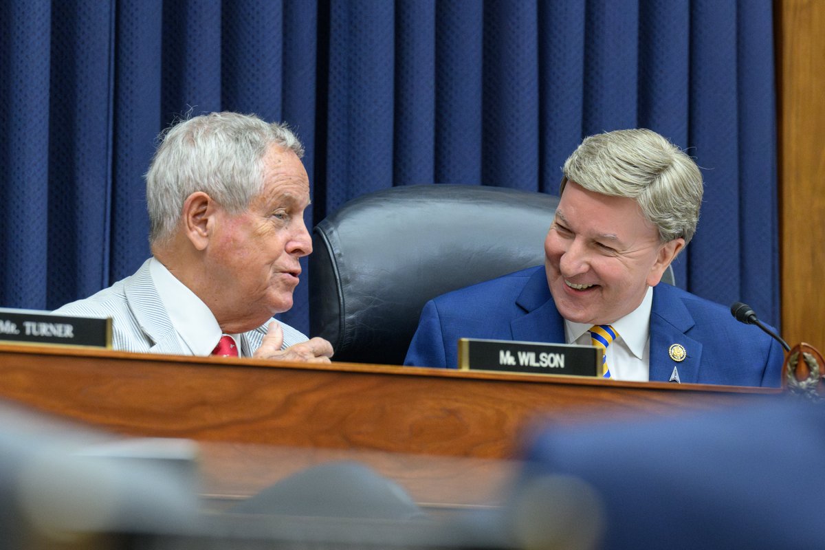 HASCRepublicans's tweet image. Happy Birthday to our Chairman @RepMikeRogersAL! 🎂🎈🎊