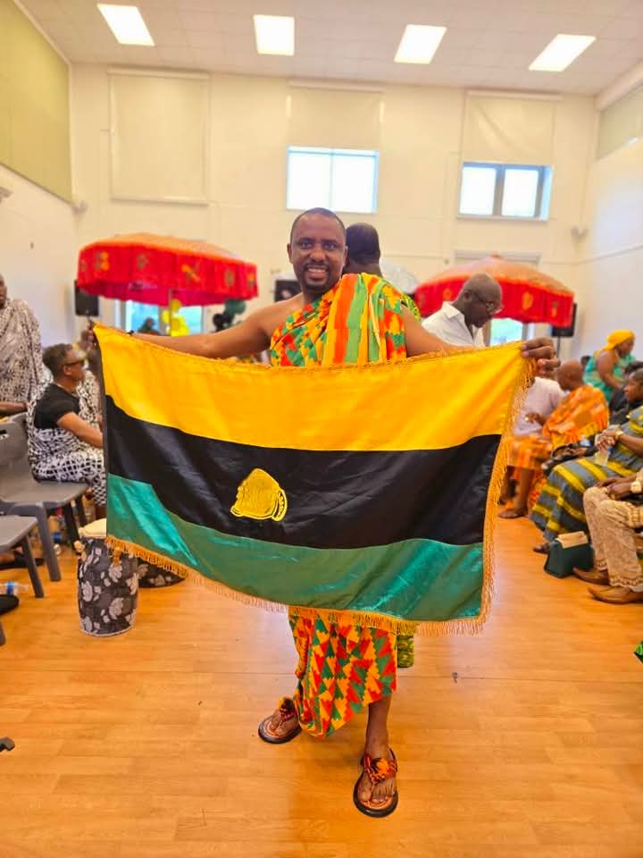 modedeus's tweet image. Don't you dare joke with these people💛🖤💚