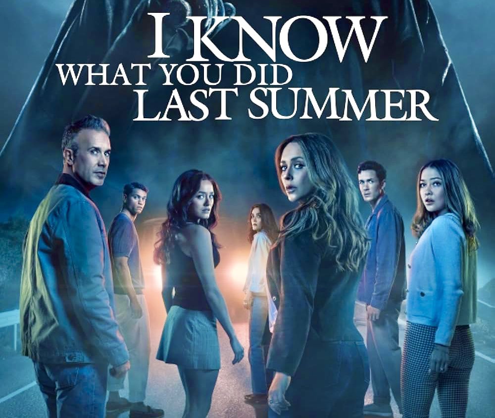 RussMilheim's tweet image. The best part of #IKnowWhatYouDidLastSummer was the new cast.
Chase Sui Wonders and Madelyn Cline absolutely crush it, and are equally hilarious and endearing.
The kills were also brutal and well done.
It does go overboard in its nods to the original.