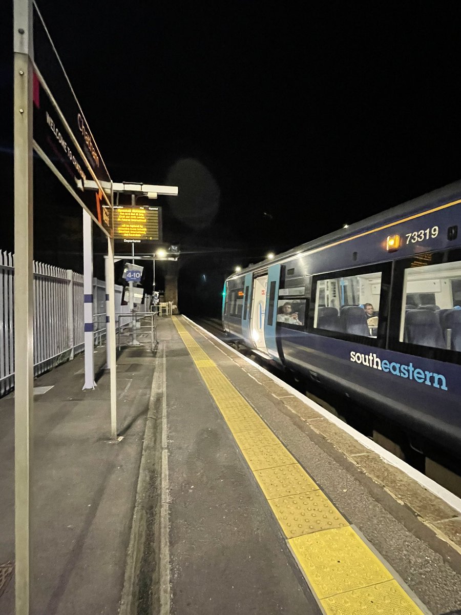 Dominic_Noades's tweet image. What a day, Amazing day trip to the Isle of Wight from my home in Kent today & back, 17 hour day out today, Iβm shattered!
Thanks to all the following operators that made my trip possible⦠@Se_Railway, @SouthernRailUK , @wightlinkferry & @SW_Help