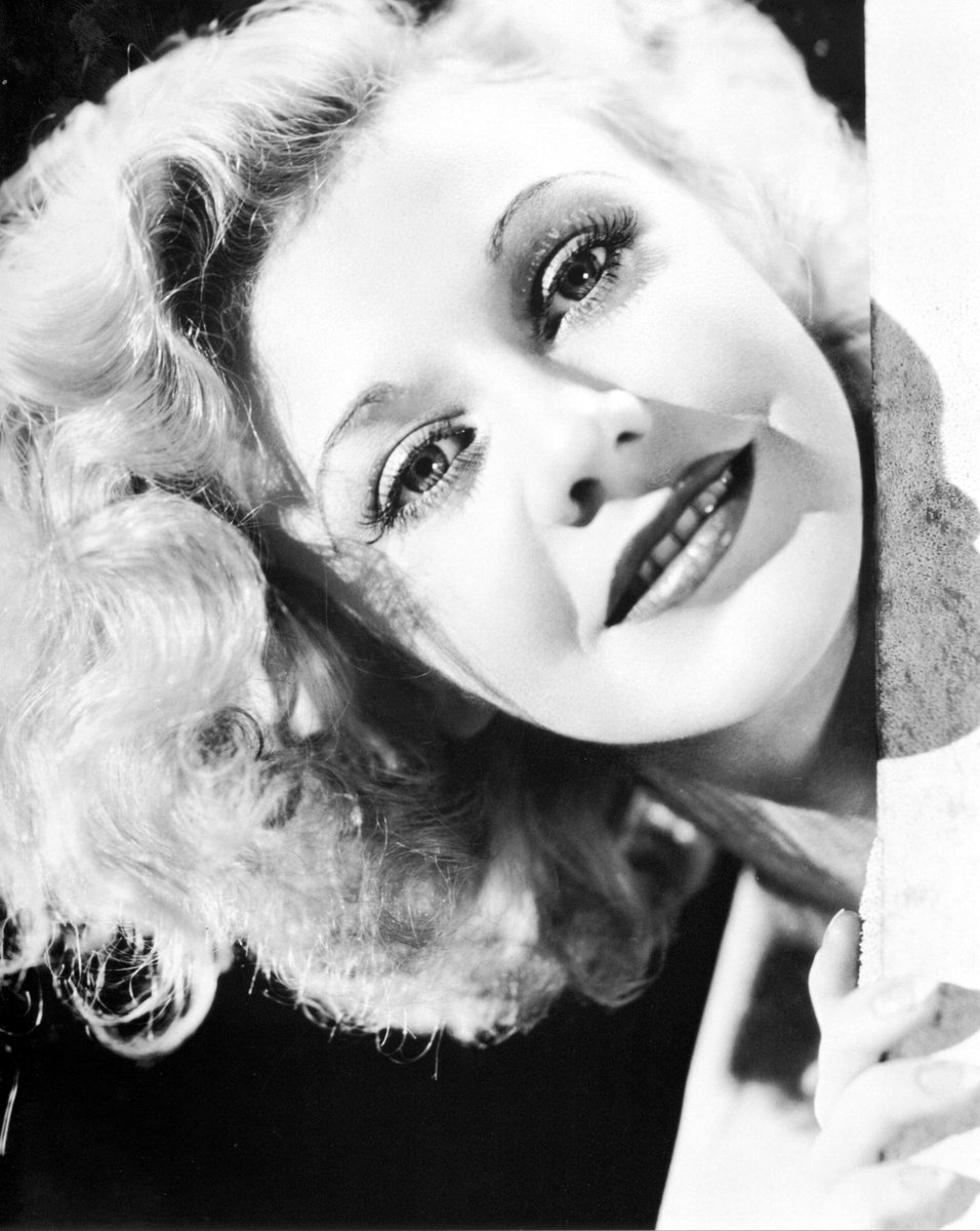 sketcher1223's tweet image. Remembering Ginger Rogers on her birthday, she was more than just a dancing partner to Fred Astaire, winning an Oscar for her performance in "Kitty Foyle" 1940). Other films include "The Gay Divorcee", "Top Hat", "Stage Door", "Tender Comrade" & "Storm Warning". #TCM #TCMParty