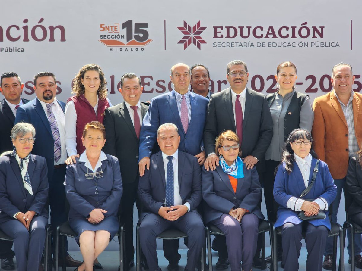 Fue muy grato acompañar al Secretario <a href="/natycastrejonv/">Naty Castrejón</a> en la clausura del ciclo escolar 2024-2025. 

Continuaremos apoyando a la educación con programas que beneficien a nuestros  estudiantes. <a href="/SEPHidalgo/">SEP Hidalgo</a>