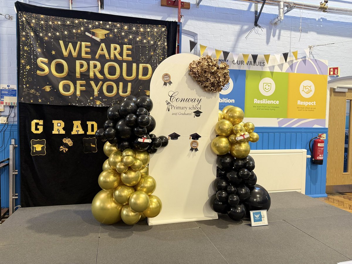 MrsZamirRP's tweet image. Our brilliant Year 6s graduated today: a day full of pride, laughter, and a few tears. We ended with a much-deserved water fight: soaked, smiling, &amp;amp;making memories! Thanks to @Mr_R_Wheldall &amp;amp; our amazing Y6 team for making it all happen. 🌟🎓💦  @trust_create @MrGunchala