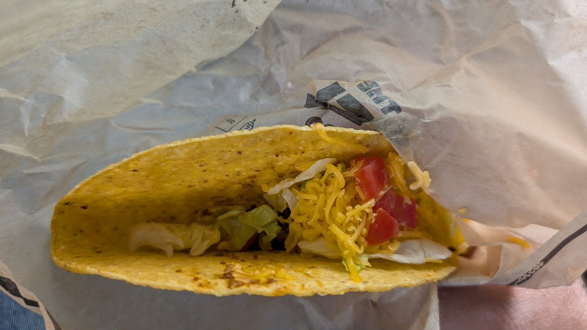 bill_ut's tweet photo. @DelTaco 
Really? I did get a nice long hair in my taco but it didn't make up for the LACK of ingredients. Not even half the taco shell was filled... 👎 #DelYeah 

And the store was Spanish Fork Utah around 3:35 in the afternoon today. https://t.co/n22vF15LrX