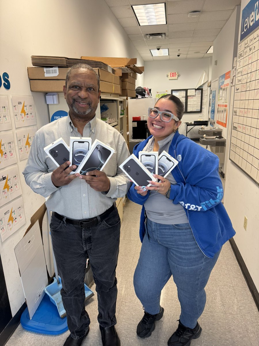 Alease coming through today with 7 CRU Voice &amp; Business AIA⚡️#SESstates #YouNeedItWeGotIt #BUSINESS #LifeAtATT