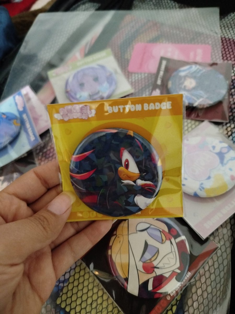 cabo0331's tweet image. Pins I did from shadow, sonic and amy :D