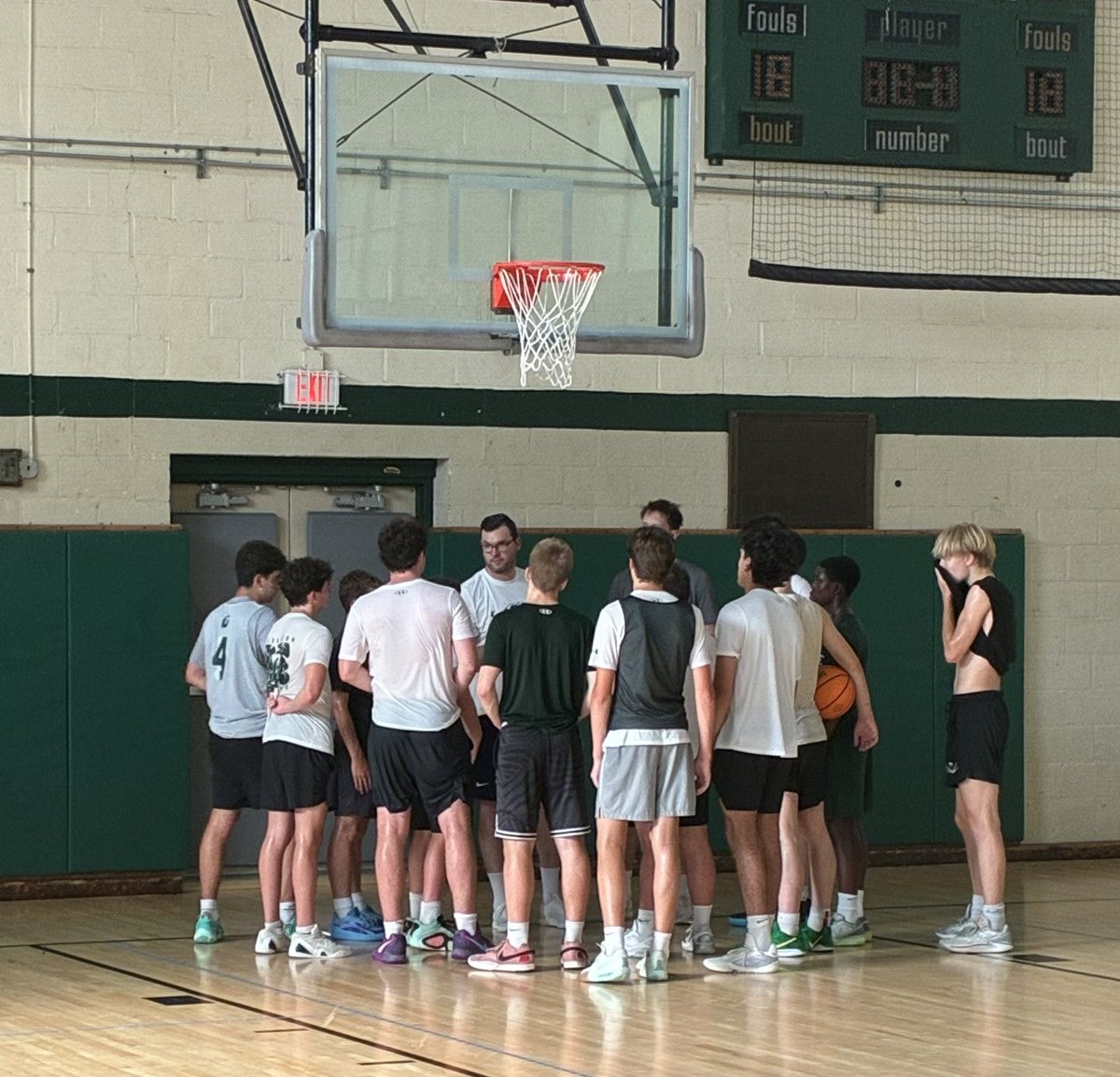 Matt Crane (@coach_cranem) on Twitter photo Love having our <a href="/DelbartonHoops/">Delbarton Basketball</a> alumni back on campus! Thanks to new <a href="/MiddBasketball/">MiddleburyBasketball</a> head coach <a href="/CoachMGoldsmith/">Matthew Goldsmith</a> ‘04 for working with our guys today! 🟢⚪️ Love having our <a href="/DelbartonHoops/">Delbarton Basketball</a> alumni back on campus! Thanks to new <a href="/MiddBasketball/">MiddleburyBasketball</a> head coach <a href="/CoachMGoldsmith/">Matthew Goldsmith</a> ‘04 for working with our guys today! 🟢⚪️