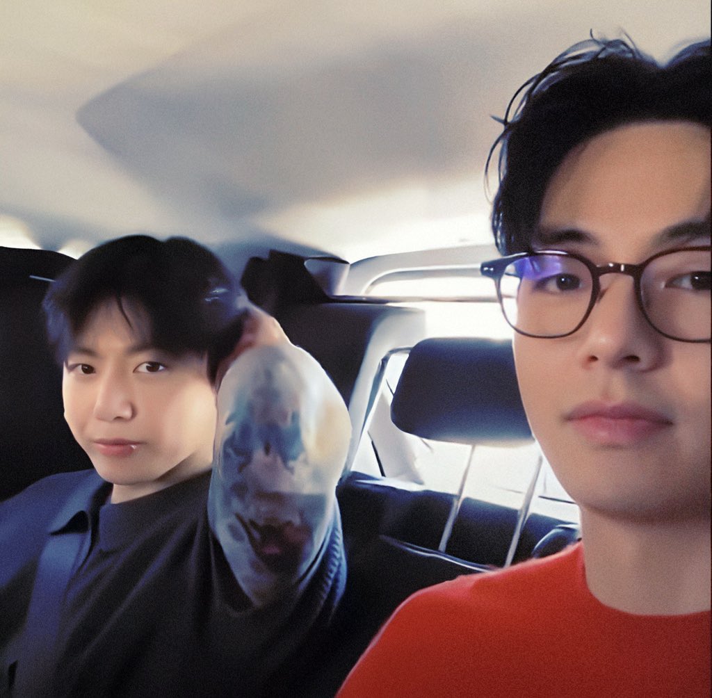 kooadmirerr's tweet photo. look at them https://t.co/IWCZJ318ud