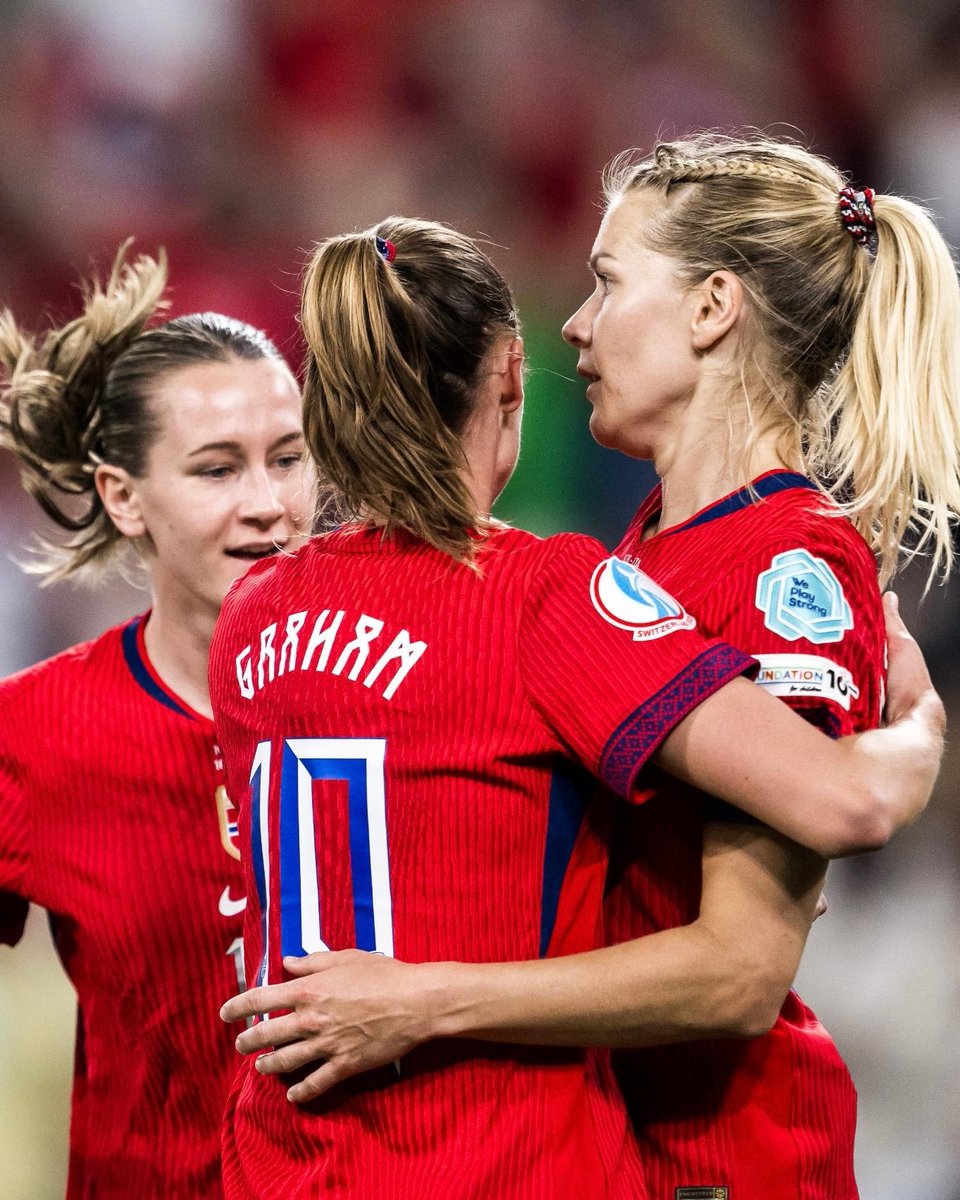 Caroline Graham tweet media