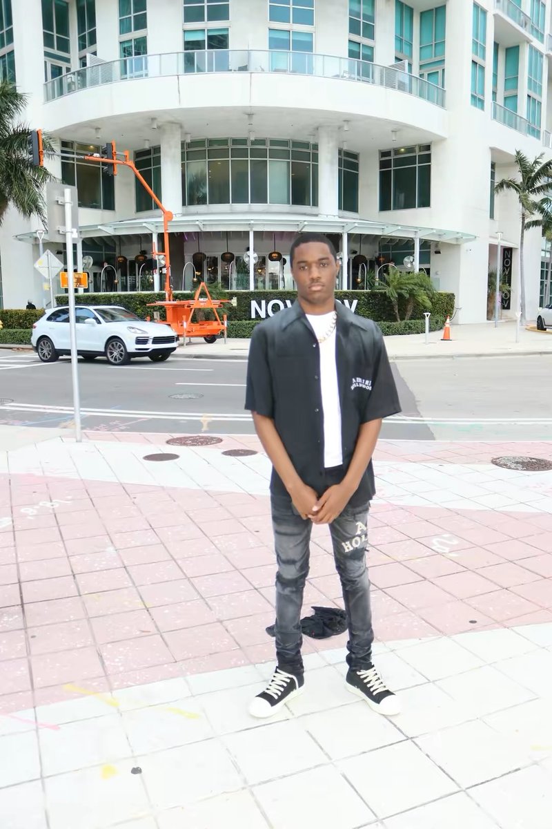 DwettChild's tweet photo. When you gotta get back innat mode cause they don’t feel you 😤 #LUB⚡️ https://t.co/GVDt1XQYZq