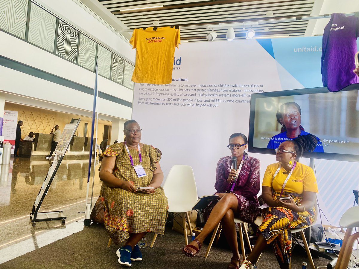Nawanyagaglori1's tweet image. DAY FOUR
The #AIDS2025 @iasociety has been great.
Lessons for today:
1. WHO Guildance- we rely on communities to know where the gaps are -communities support us to know where the work is and we set guidelines not only on data and evidence but also the values. Communities help…