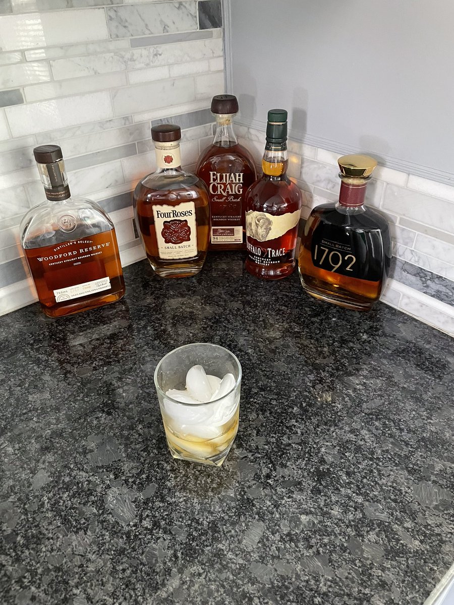Decisions decisions😊 hope everybody’s home from work, relaxing😊