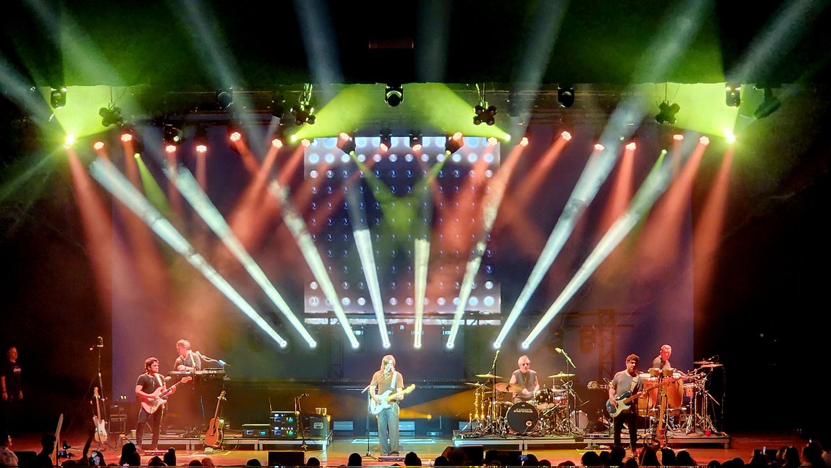 _iHeartTravel's tweet photo. A beautiful night @RaviniaFestival with @juanes! 😍🎶🎤🪘🎸❤️ https://t.co/EqKjLMn08a
