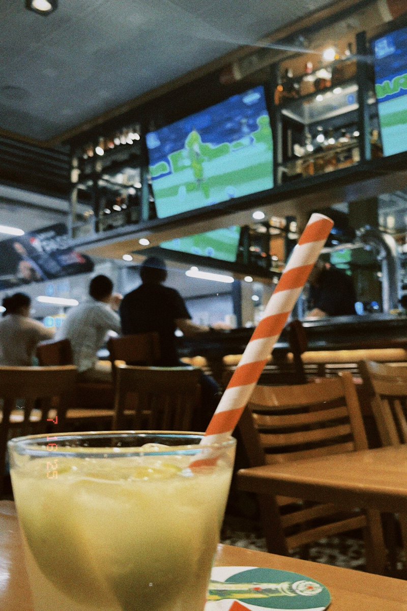 eug4briele's tweet photo. Aceito 35 na caipirinha, mas 20 na coca jamais https://t.co/wRq3YVCTSq
